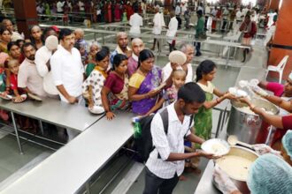 TTD Initiates Food Distribution for Devotees in Galleries